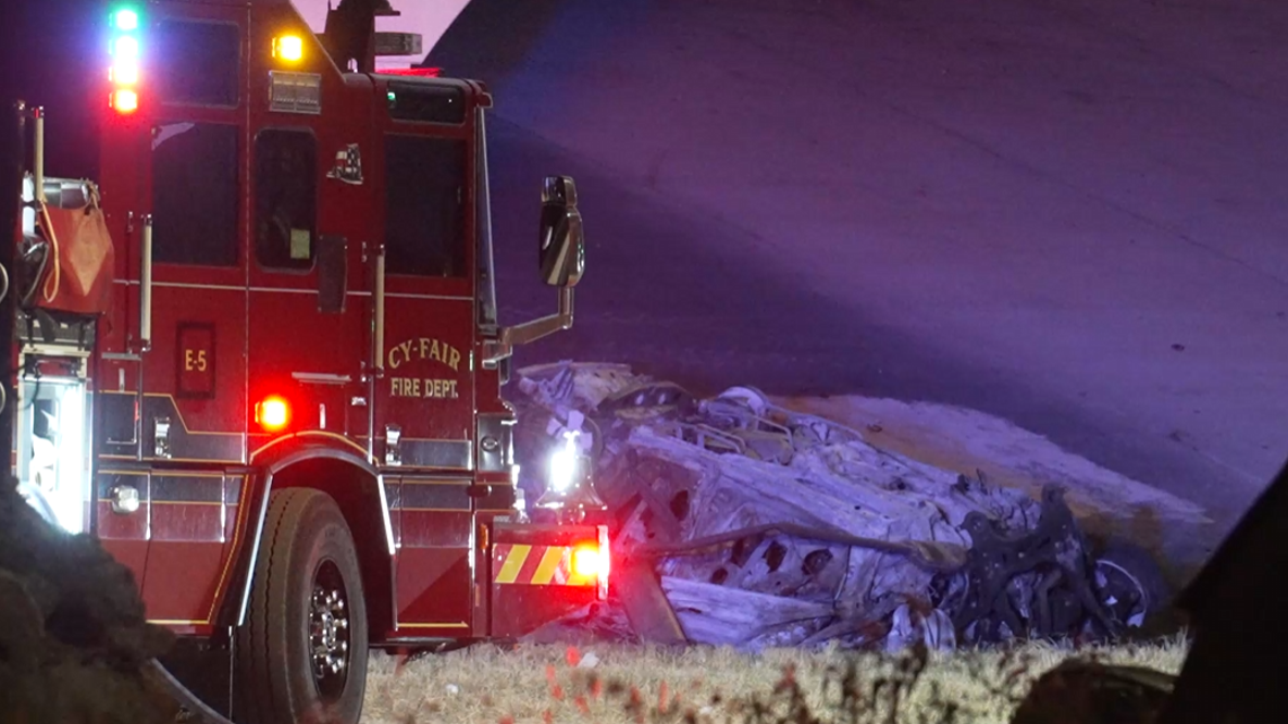 Highway 99 crash: 1 dead after vehicle hits pillar, catches fire