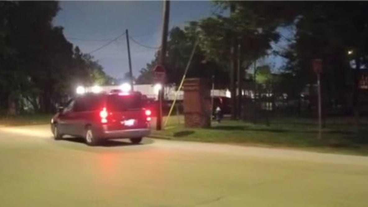 Shepherd Park Terrace neighbor raises traffic safety concerns for student runners at nearby high school