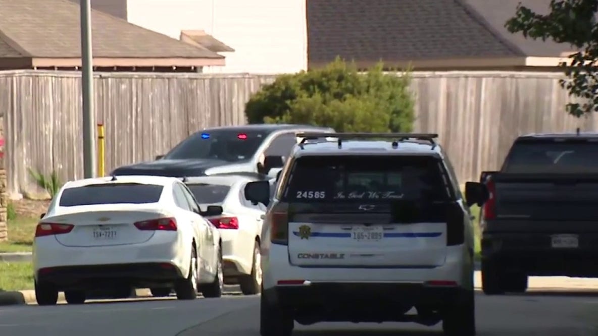18-year-old dies in vehicle in northeast Houston