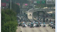 Woman taken into custody following police pursuit that forced North Freeway shutdown