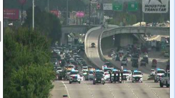 Woman taken into custody following police pursuit that forced North Freeway shutdown