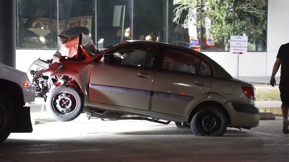 Highway 6 North crash: Woman dead, 2 juveniles injured after vehicle hits concrete pillar