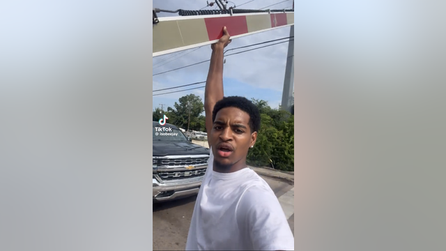 Viral TikTok highlights persistent Houston railroad crossing failures—and the legal hurdles preventing fixes