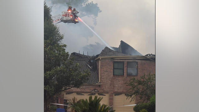 Harris County fire: Lightning strike sparks house fire on Ivy Falls Drive