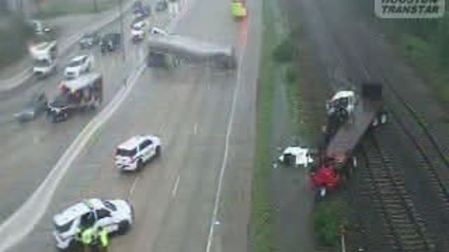 Houston traffic alert: Portion of Hardy Toll Road southbound closed following double 18-wheeler crash