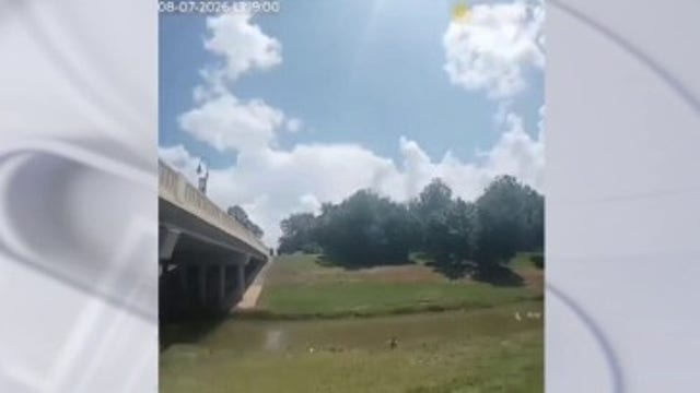 Missouri City police officers rescue autistic boy seen near body of water