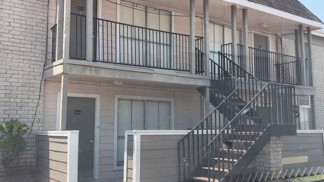 Residents at northeast Houston apartment complex without power for more than a day