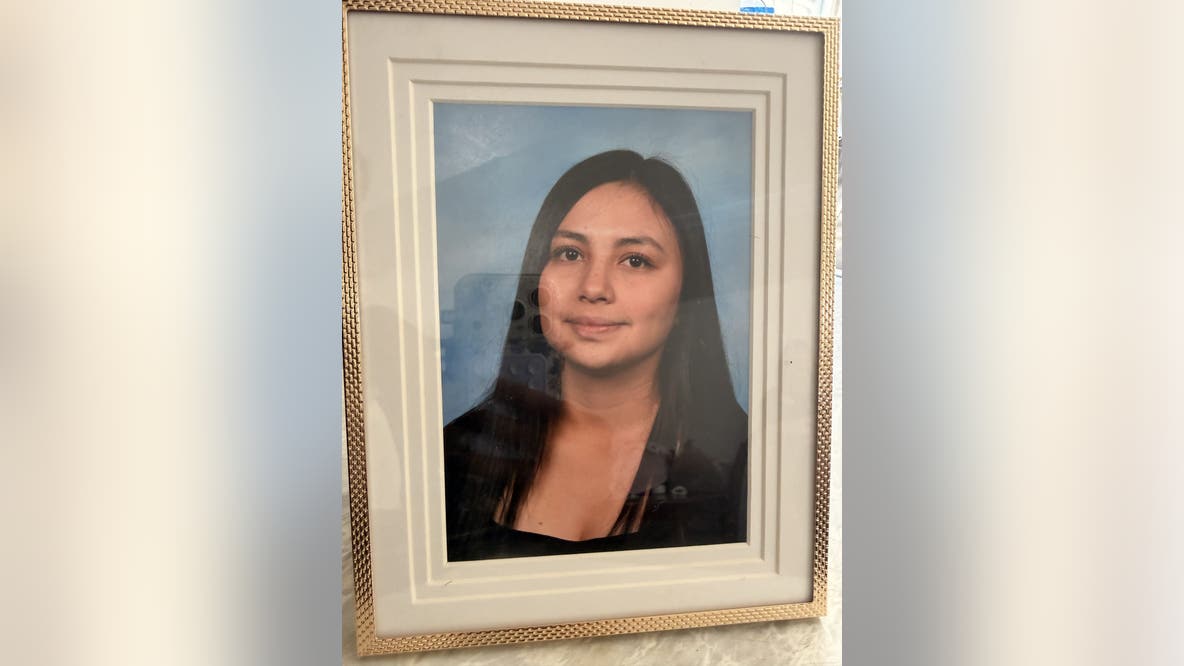 Baytown-area shooting kills father, injures 19-year-old daughter, says wife, mother
