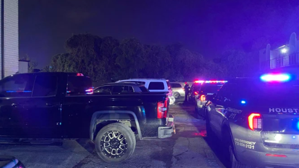 Man dead, suspect detained following shooting in Spring Branch area