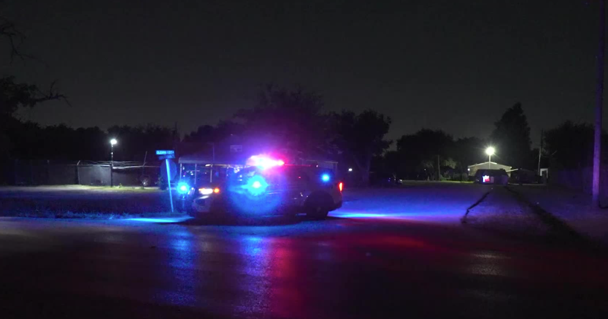 Suspect seen running from deadly north Houston shooting