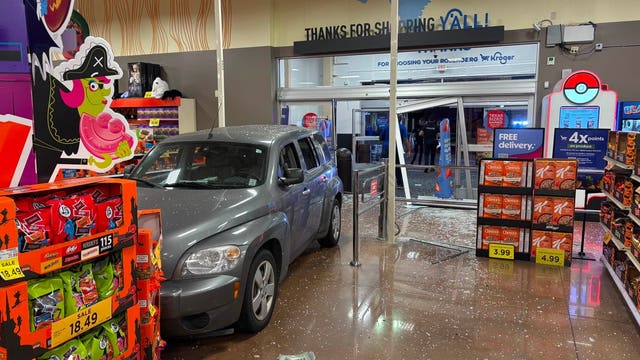 Man arrested for crashing into Rosenberg store for bathroom
