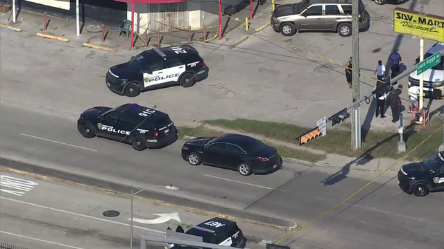 1 dead after stabbing at Houston METRO bus stop, suspect in custody