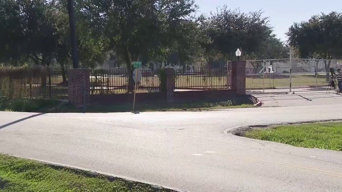 ICE agents involved in Harris County crash; man taken to hospital