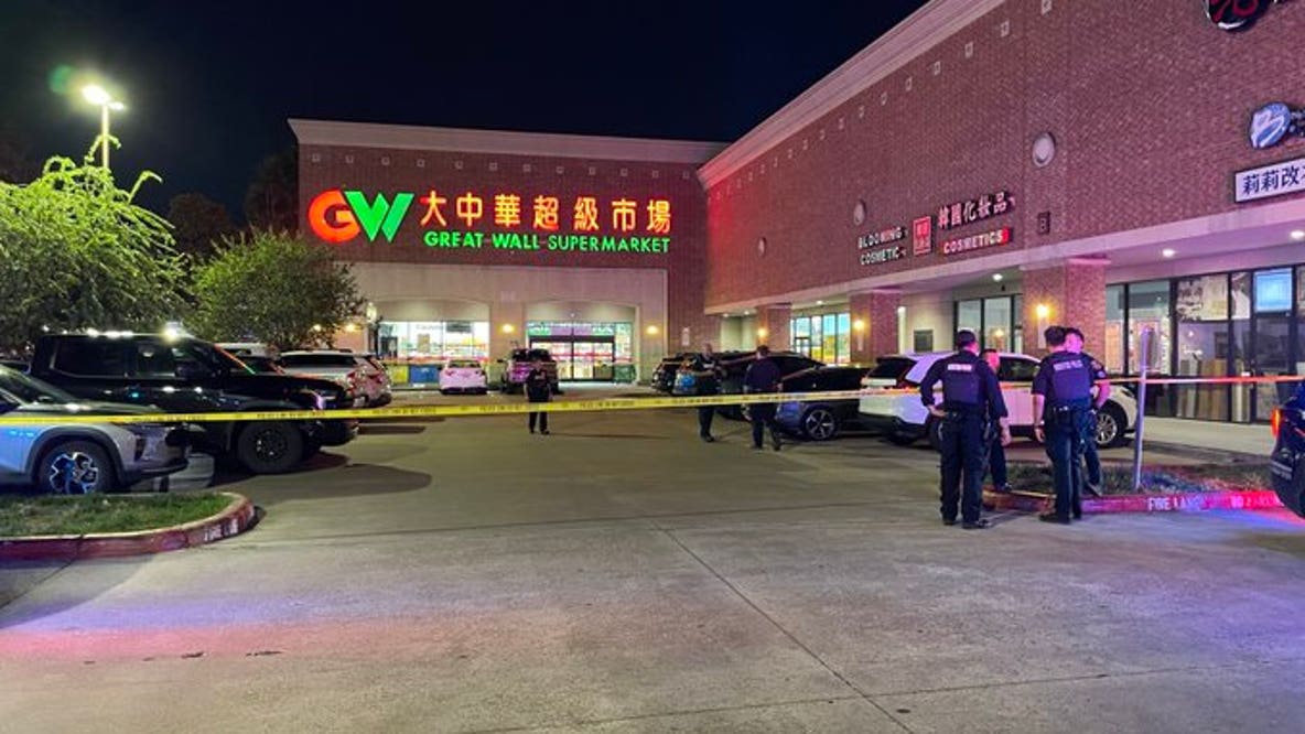 Shootout injures suspect, security guard in Houston's Chinatown