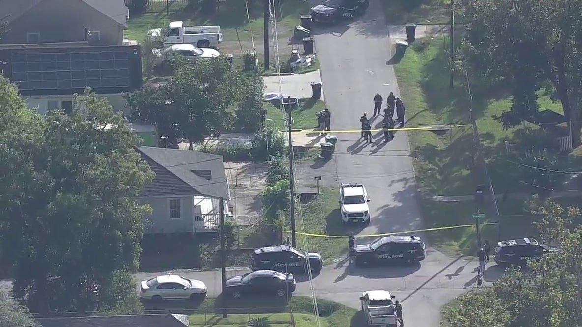 Suspect in custody after man, woman killed in north Houston shooting