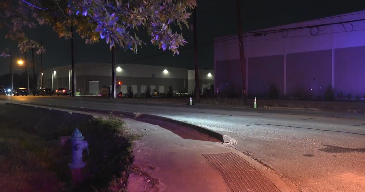 Man killed in Humble rollover crash