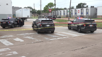 Houston Police shoot woman who allegedly shot man at apartment complex