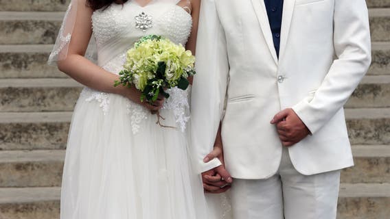 FOX 26 legal analyst shares insight after Texas wedding refund dispute draws criticism