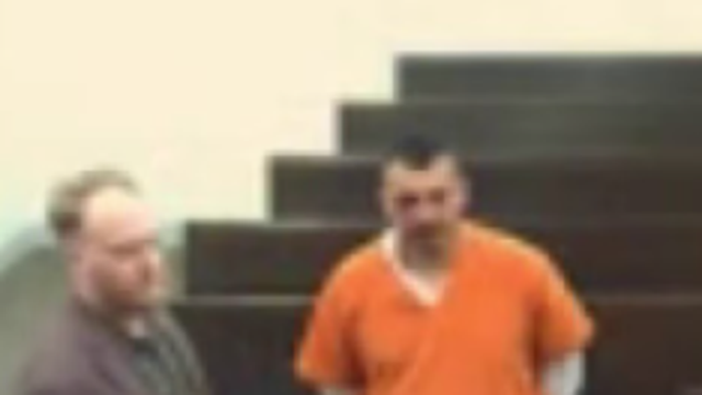Another high-profile defendant accused of ditching GPS ankle monitor, heading for the border