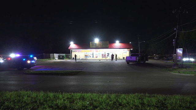 Houston shooting: At least 2 shot, woman assaulted after ramming multiple cars on Selinsky Road