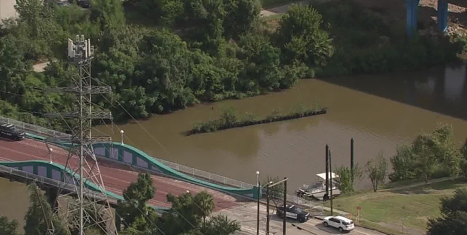 Man's body found in Buffalo Bayou in Downtown Houston