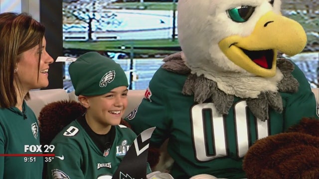 Sudfeld, Eagles have more surprises for young fan who gave ball back