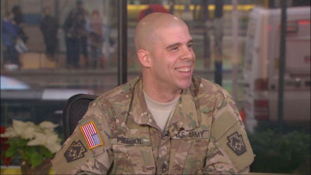 Pennsylvania National Guard member honored by Phillies legend