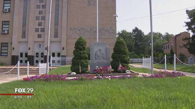 Man pays tribute to 27 schoolmates killed in Vietnam War