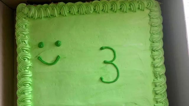 'Pathetic' frog birthday cake from supermarket leaves parents 'mortified': 'It was a disgrace'