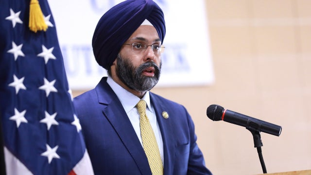 New Jersey to ID police officers with disciplinary violations