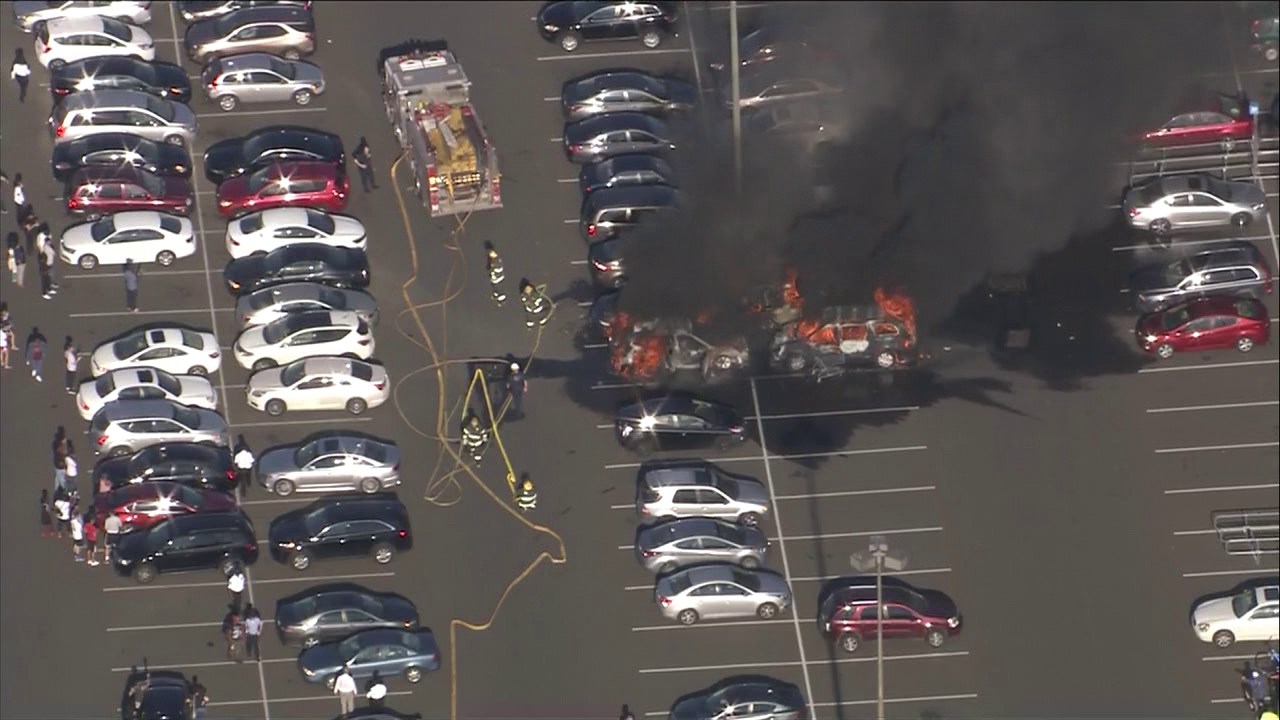 2 Vehicles Burned In Walmart Parking Lot In Saugus 