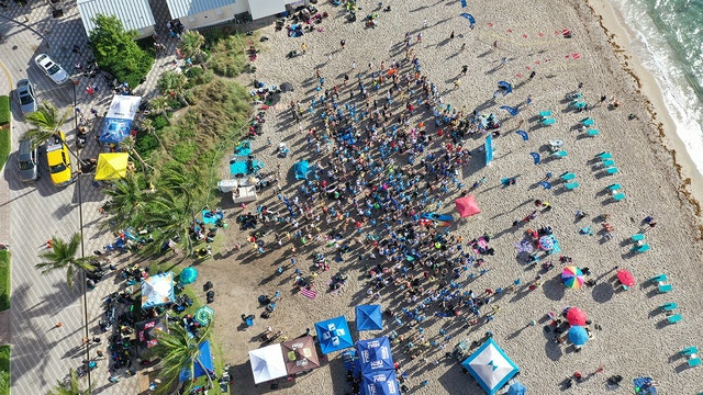 633 divers break world record for largest underwater cleanup at Florida beach