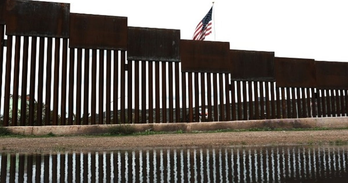 Supreme Court allows use of Pentagon funds for border wall | FOX 29 ...