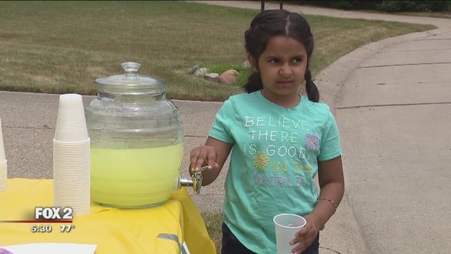 1st grader starts lemonade stand to help detained migrant families