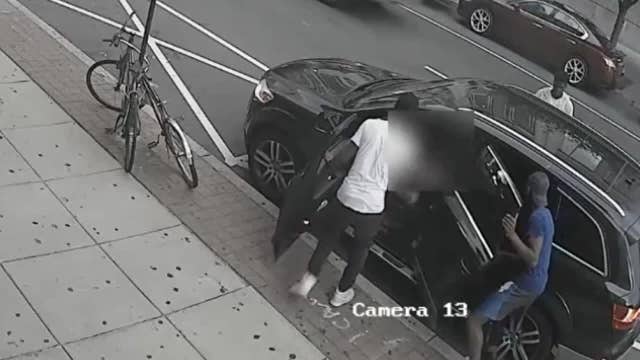 Police: Driver punched, kicked by suspects during attempted robbery in Center City