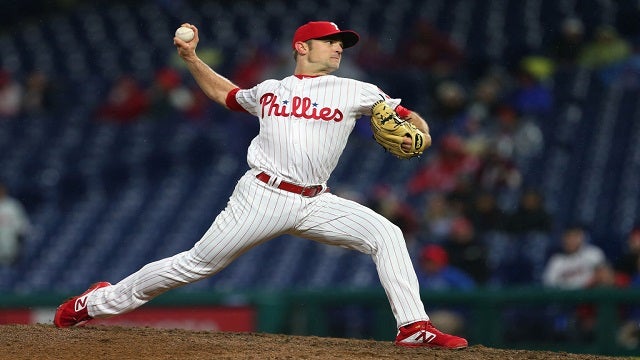 Phillies pitcher David Robertson out for the season
