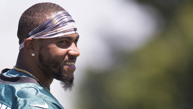 Eagles open up training camp as players report Wednesday
