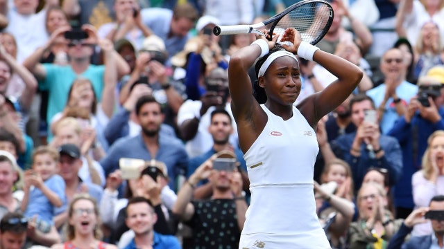 15-year-old Coco Gauff beats Venus Williams at Wimbledon