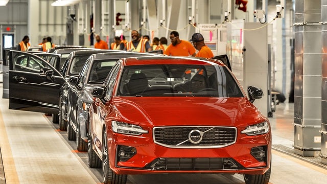 Volvo recalls some 500,000 vehicles due faulty engine part