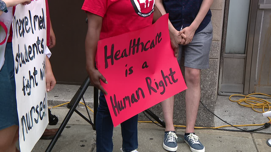 People protesting the closure of Hahnemann University Hospital.