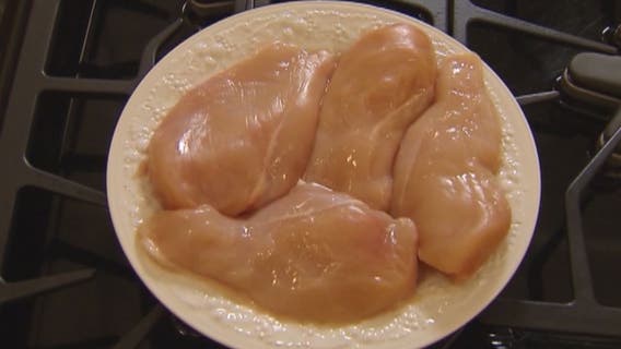 Washing or rinsing raw chicken puts you at risk for illness, says USDA study