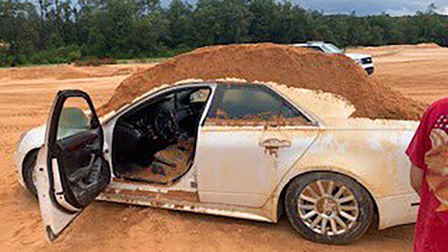 Florida man arrested for using front-end loader to dump dirt on girlfriend's car