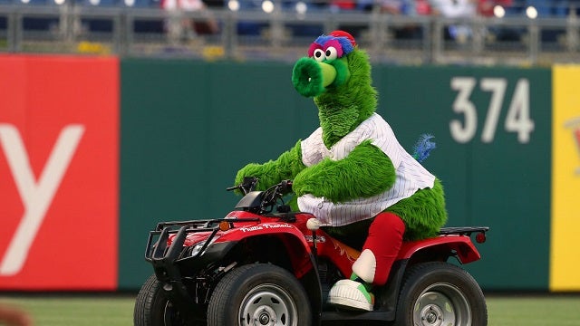 Report: Phillies in legal battle over beloved Phillie Phanatic