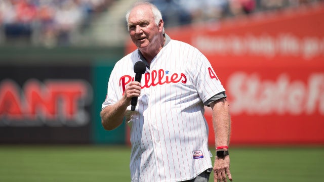 Charlie Manuel replacing Phillies hitting coach