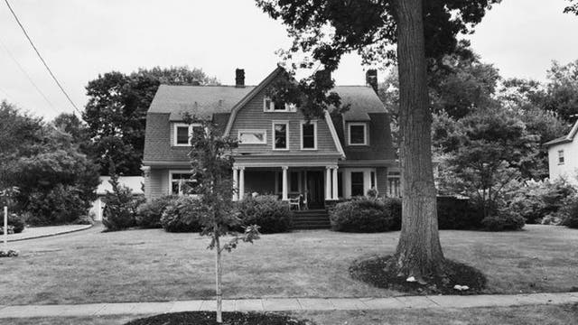 "The Watcher" home sells for $400K less than purchase after threatening letters