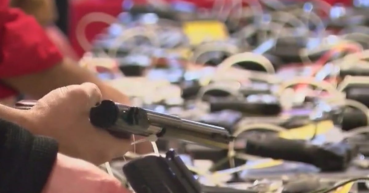 Looser gun laws go into effect in Texas one day after mass shooting ...