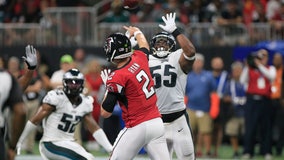 Jones scores late TD, leads Falcons past Eagles 24-20