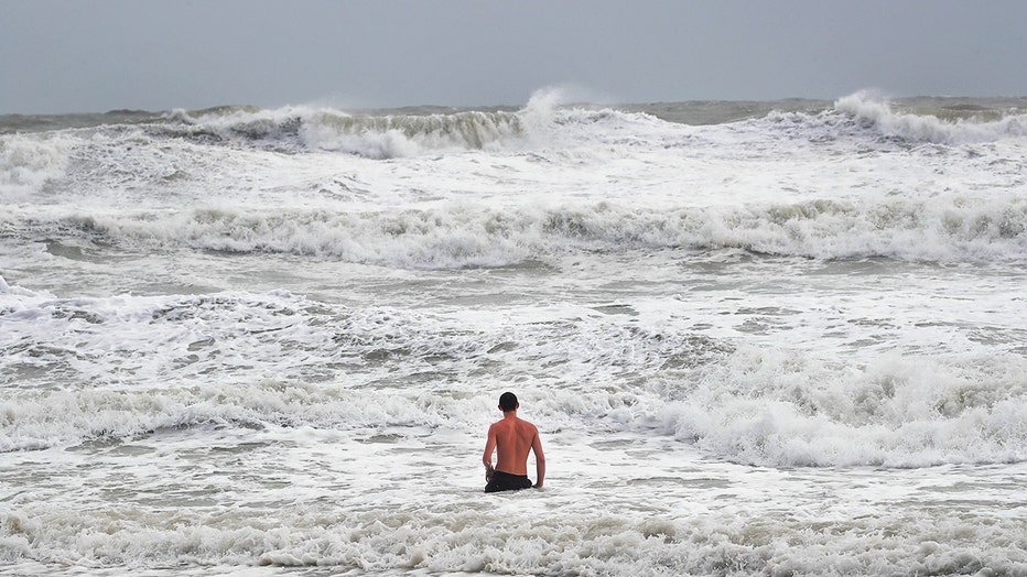 Monster waves as high as 37 feet predicted for East Coast by EU marine ...
