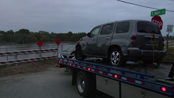 3 teens dead, 6-year-old missing after car plunges into Delaware canal