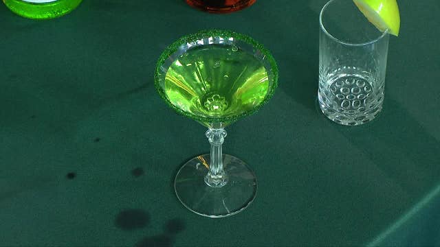 Get ready for game night with these Eagles inspired cocktails